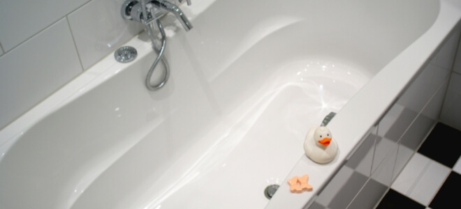 Baignoire : quelles sont les causes de fuites les plus courantes?